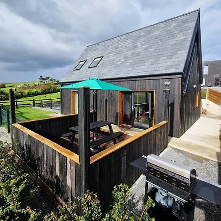 Black - Sea View With Deck Garden Jaktstuga