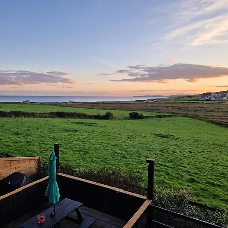 Black - Sea View With Deck Garden